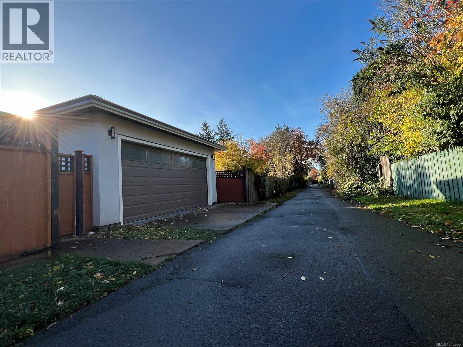 2328 Dunlevy St, Oak Bay, British Columbia