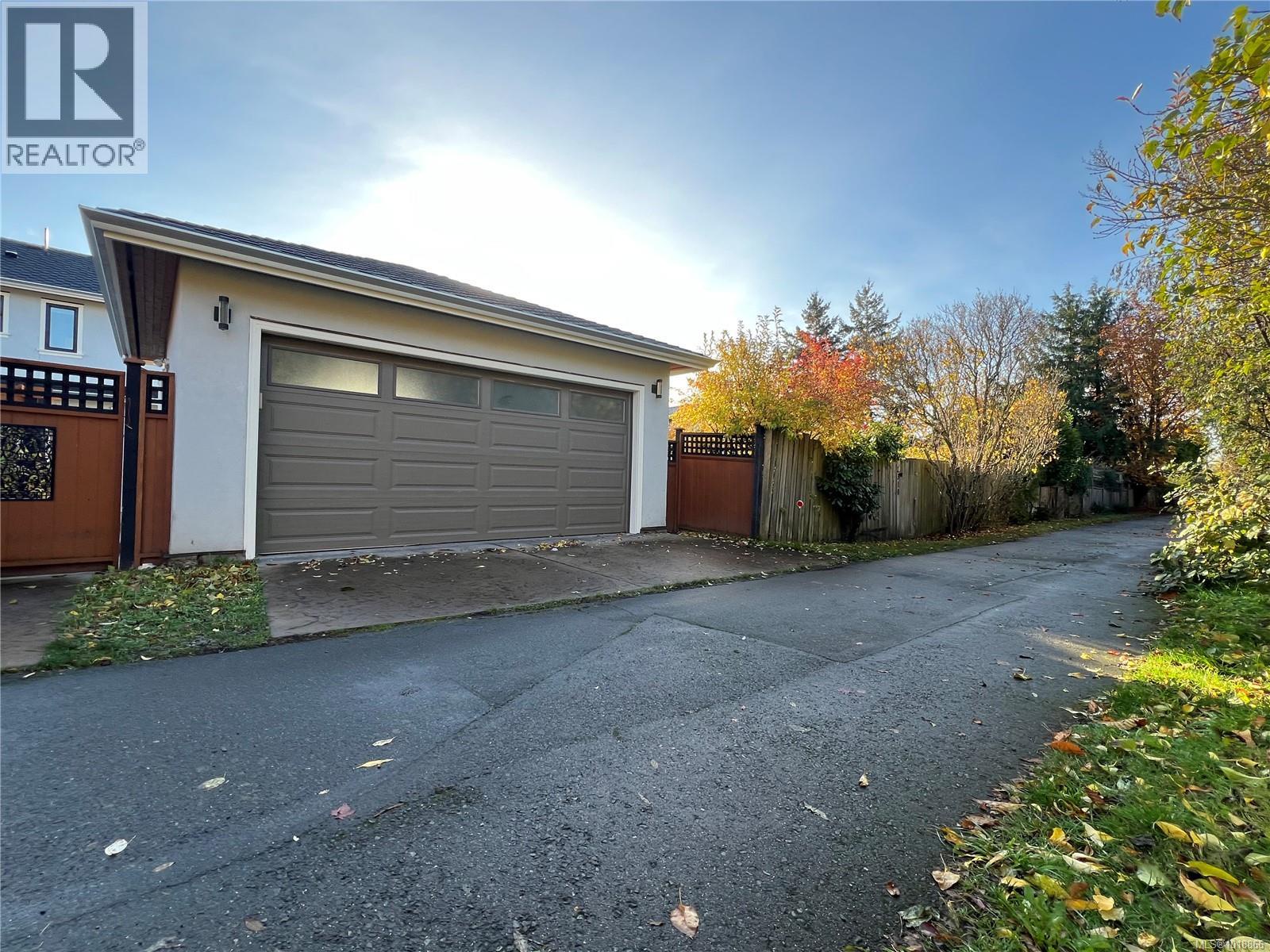2328 Dunlevy St, Oak Bay, British Columbia