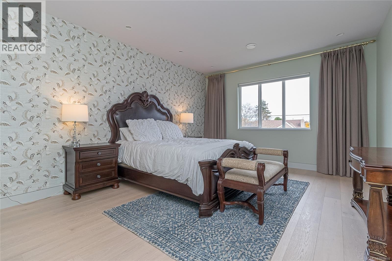 2328 Dunlevy St, Oak Bay, British Columbia