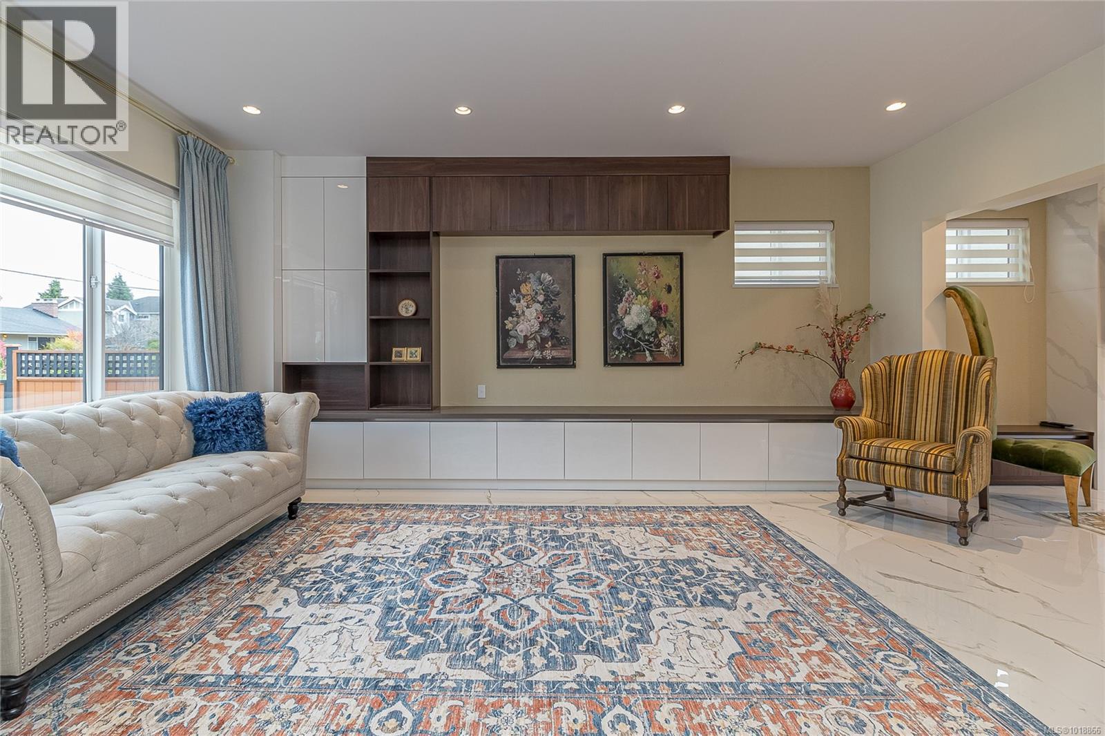 2328 Dunlevy St, Oak Bay, British Columbia