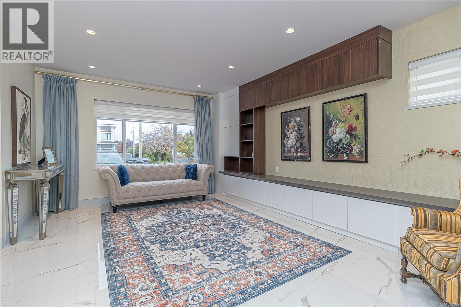 2328 Dunlevy St, Oak Bay, British Columbia