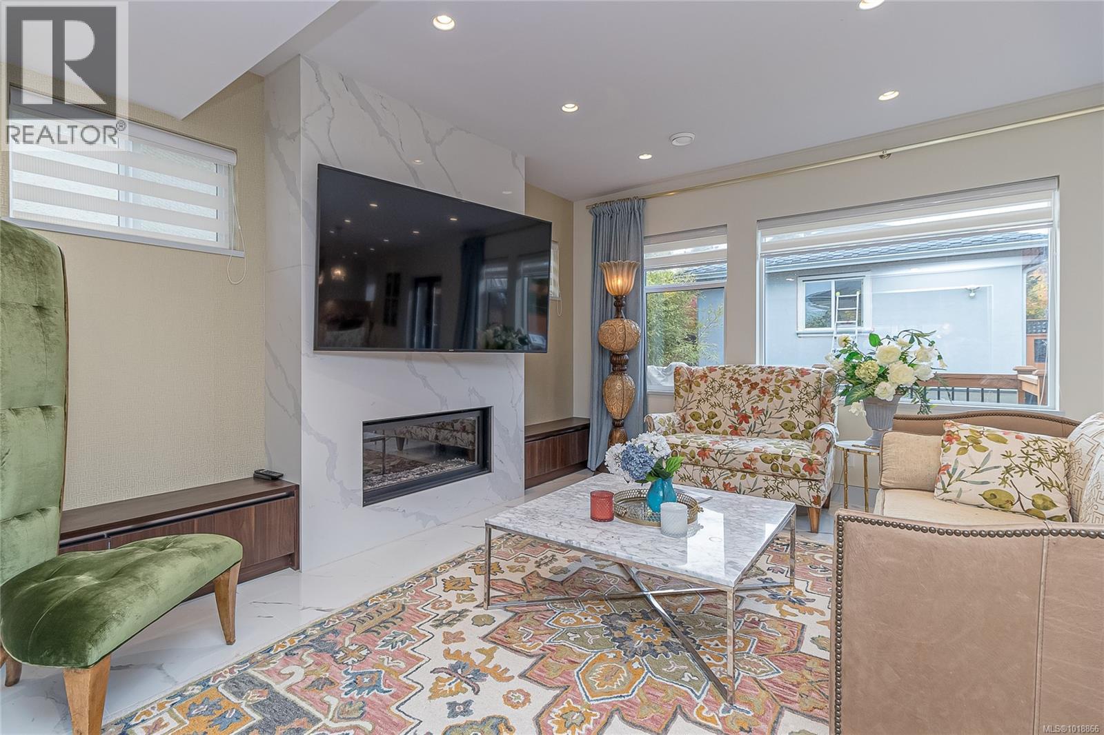 2328 Dunlevy St, Oak Bay, British Columbia