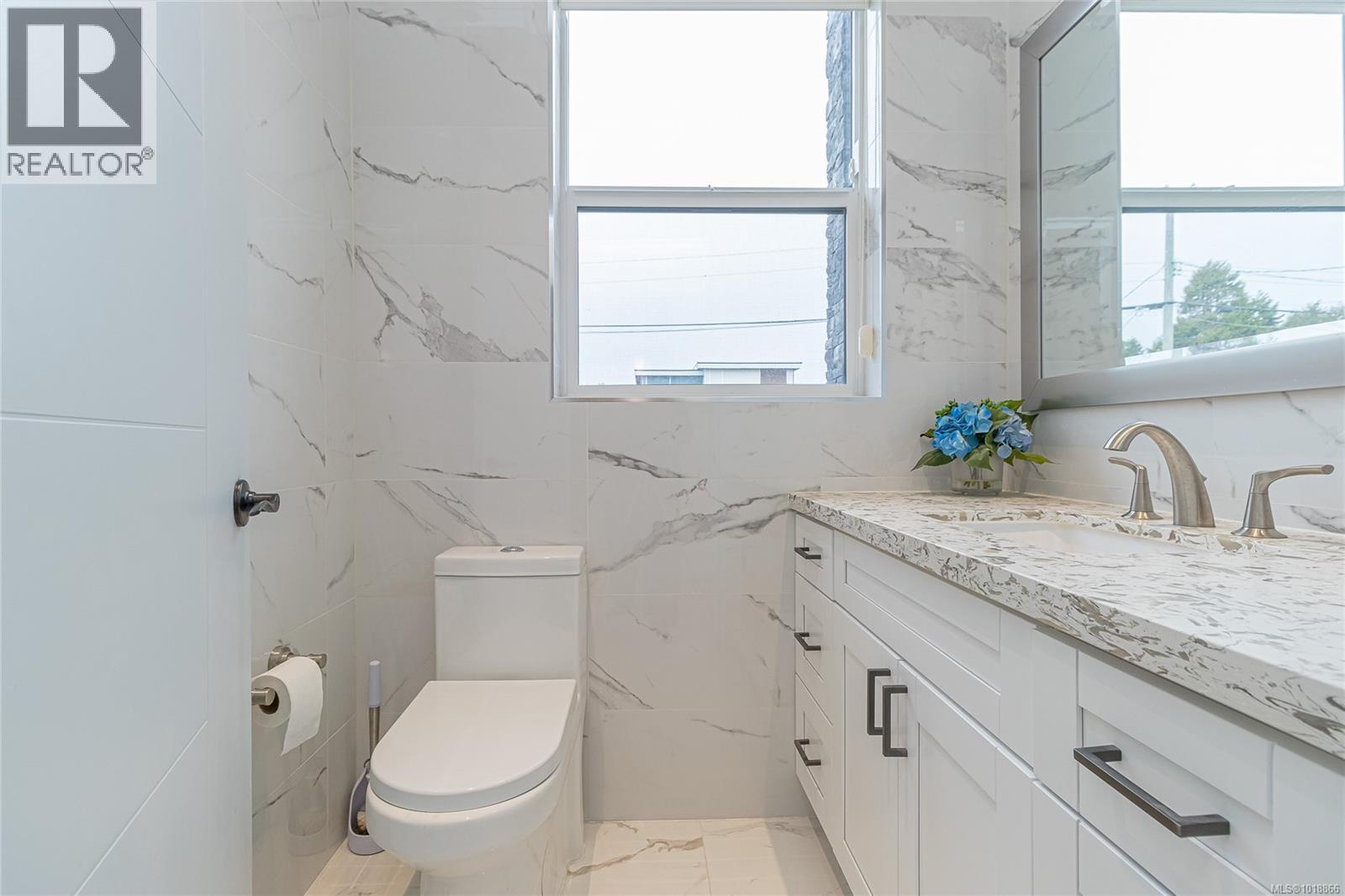 2328 Dunlevy St, Oak Bay, British Columbia