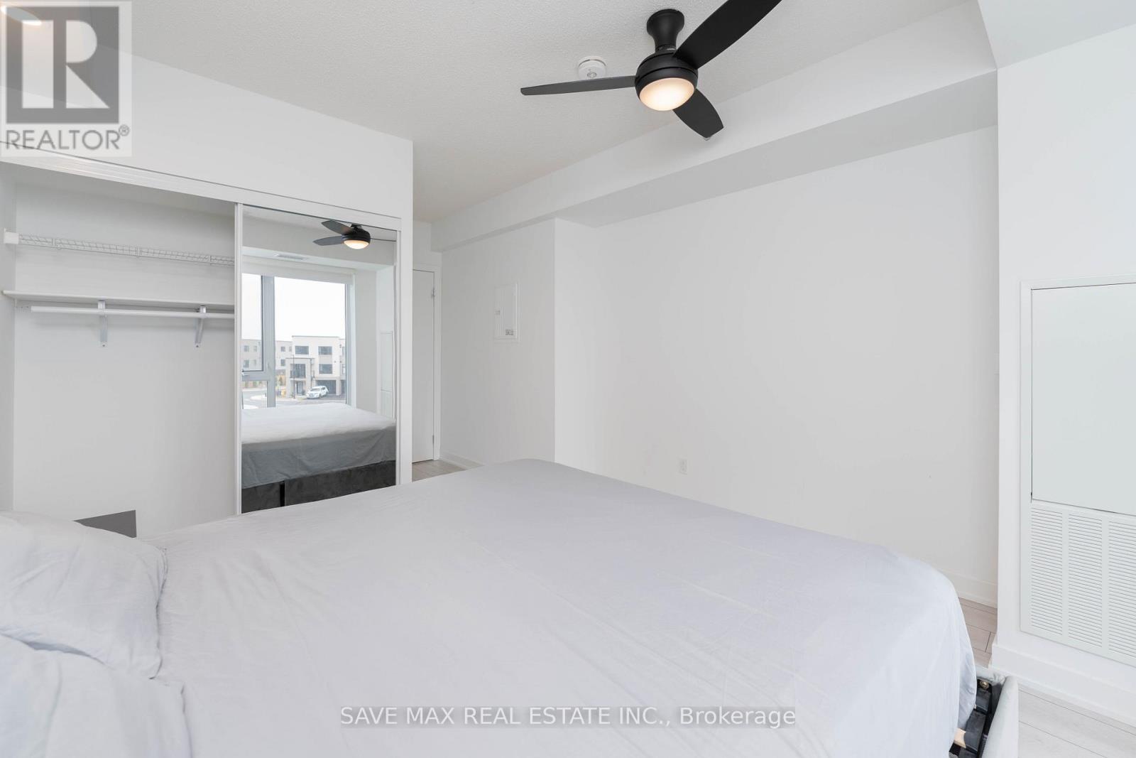 B317 - 3200 Dakota Common, Burlington (alton), Ontario