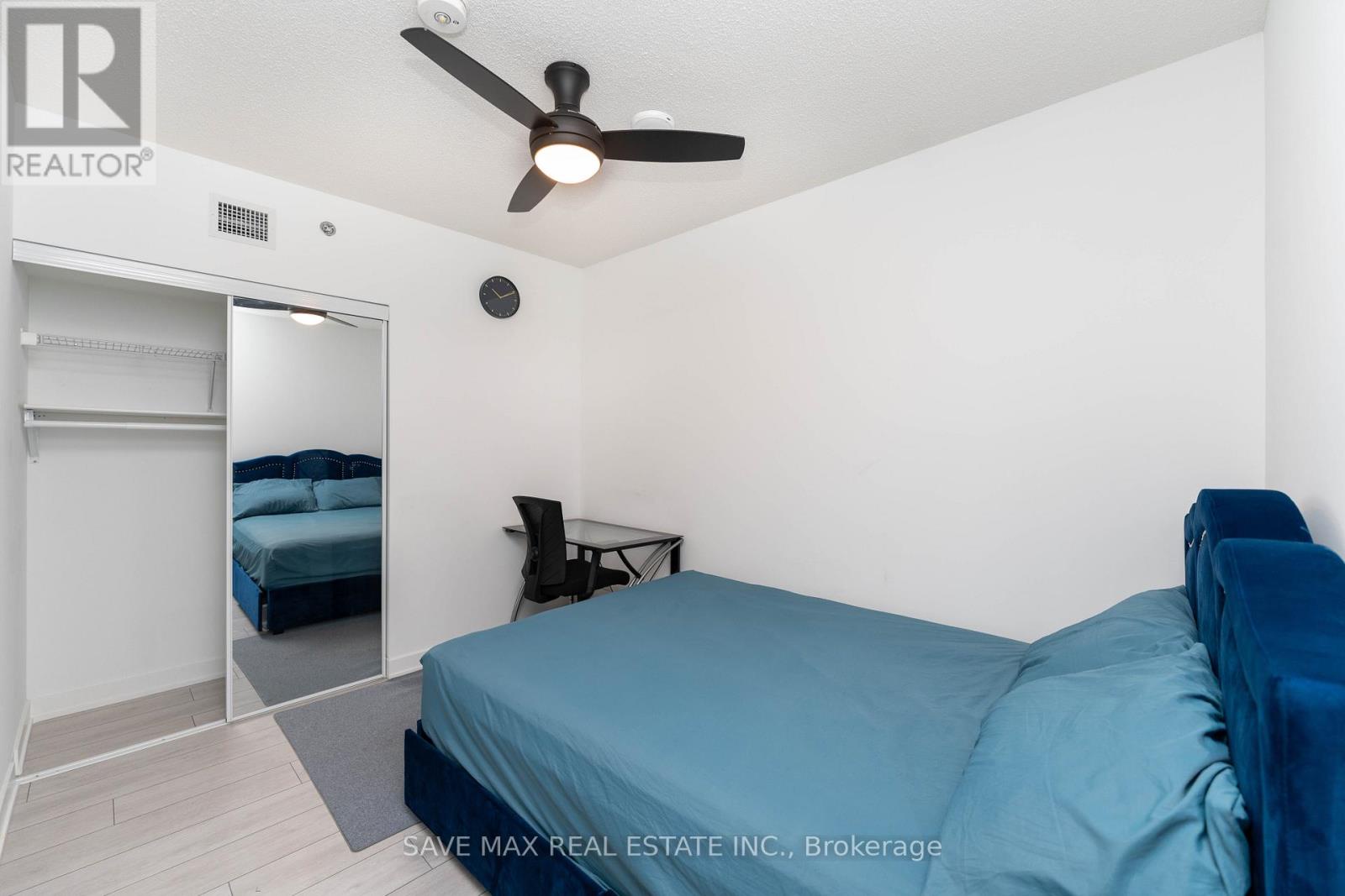 B317 - 3200 Dakota Common, Burlington (alton), Ontario