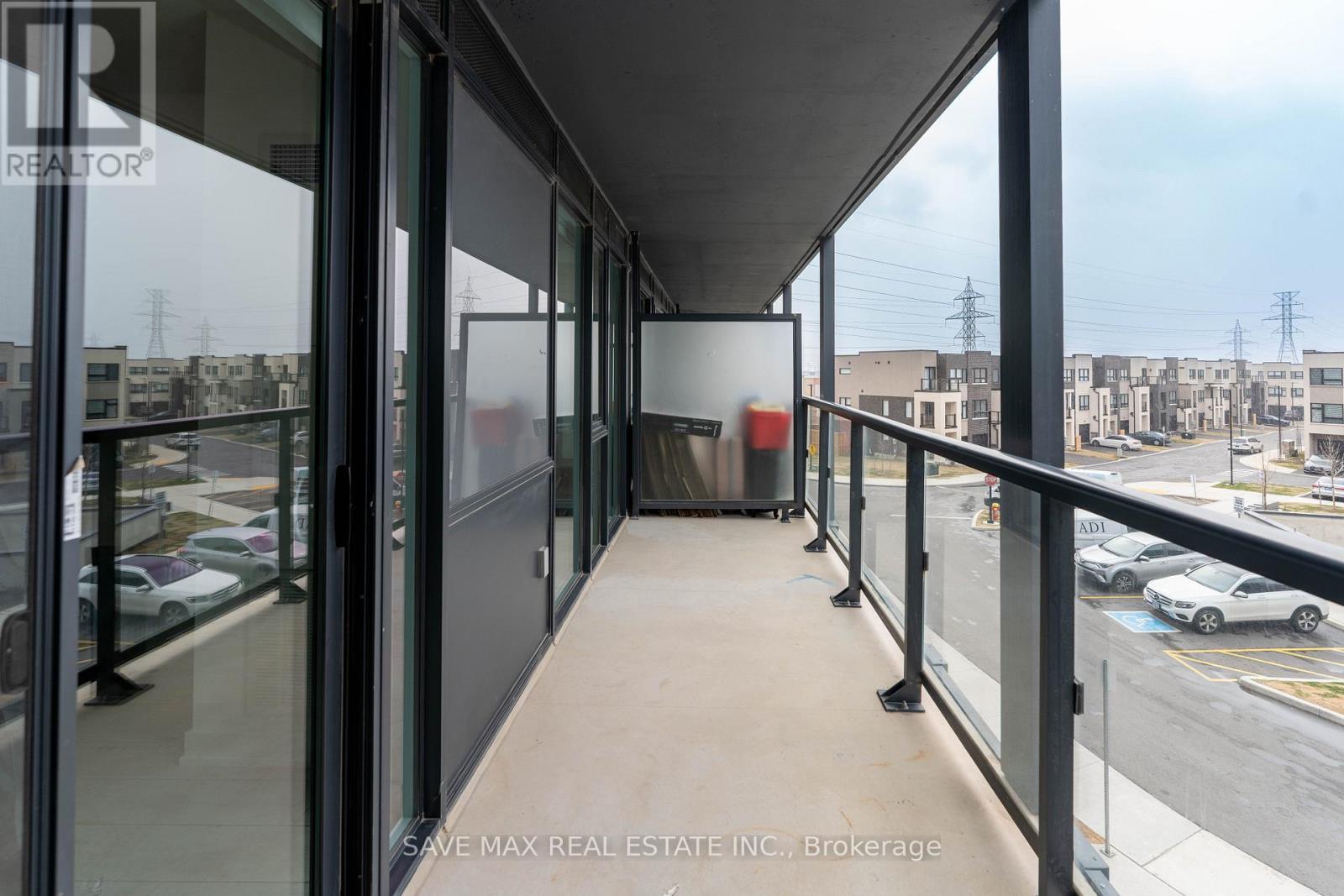 B317 - 3200 Dakota Common, Burlington (alton), Ontario