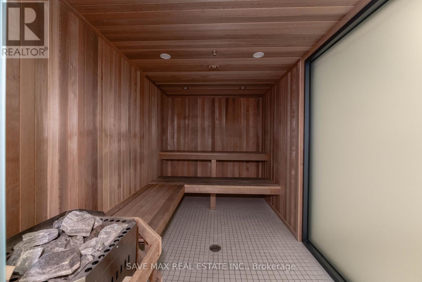 B317 - 3200 Dakota Common, Burlington (alton), Ontario