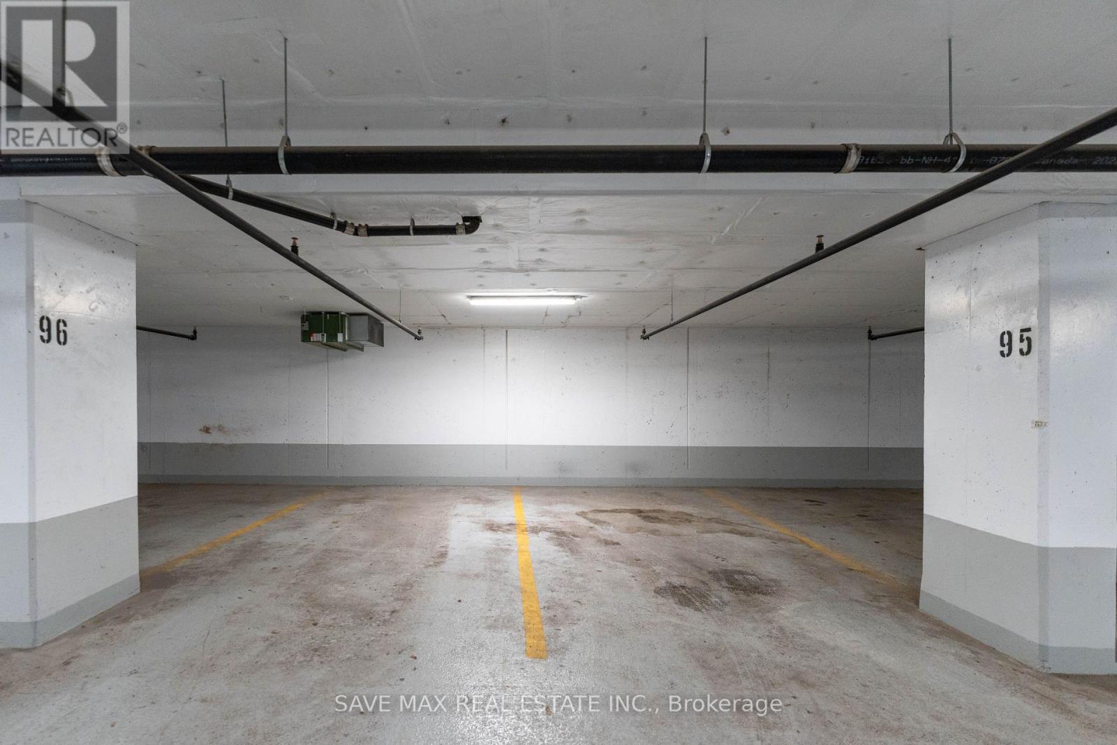 B317 - 3200 Dakota Common, Burlington (alton), Ontario