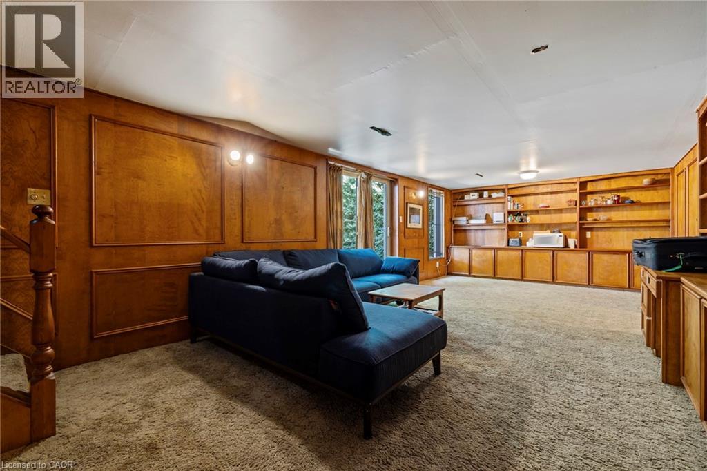 40 Bertram Drive, Dundas, Ontario