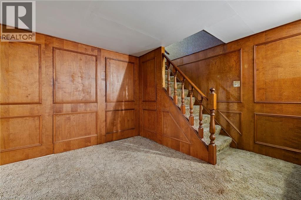 40 Bertram Drive, Dundas, Ontario