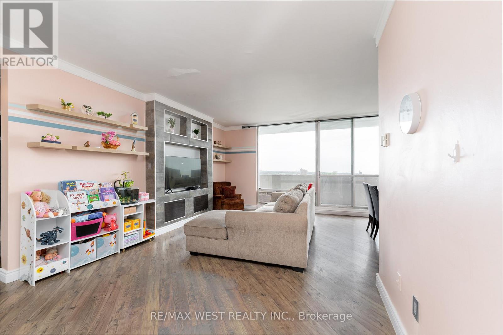 Ph5 - 5 Massey Square, Toronto (crescent Town), Ontario