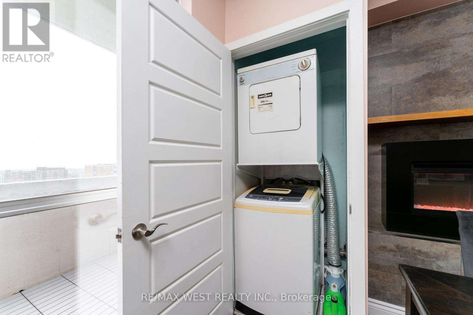 Ph5 - 5 Massey Square, Toronto (crescent Town), Ontario