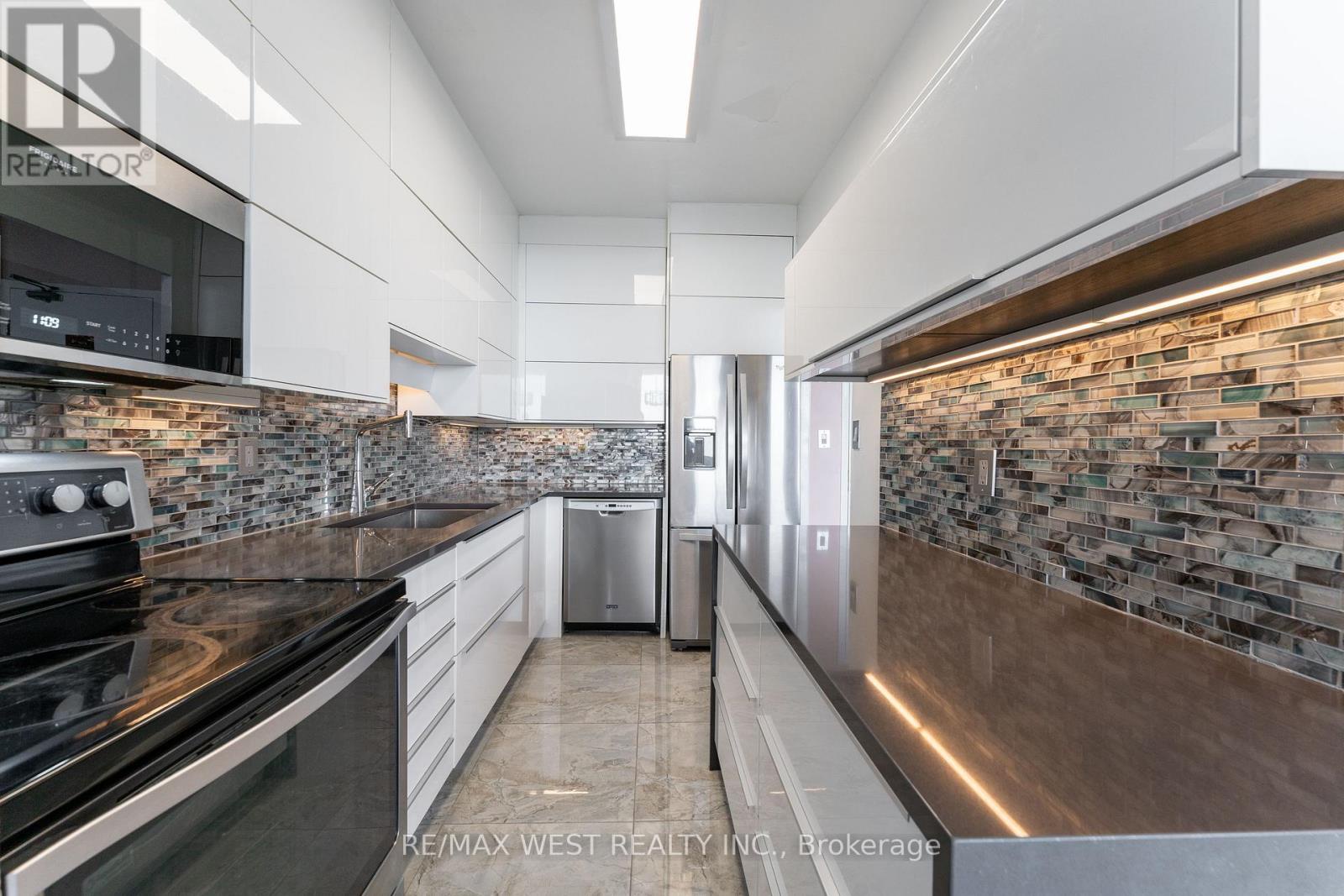 Ph5 - 5 Massey Square, Toronto (crescent Town), Ontario