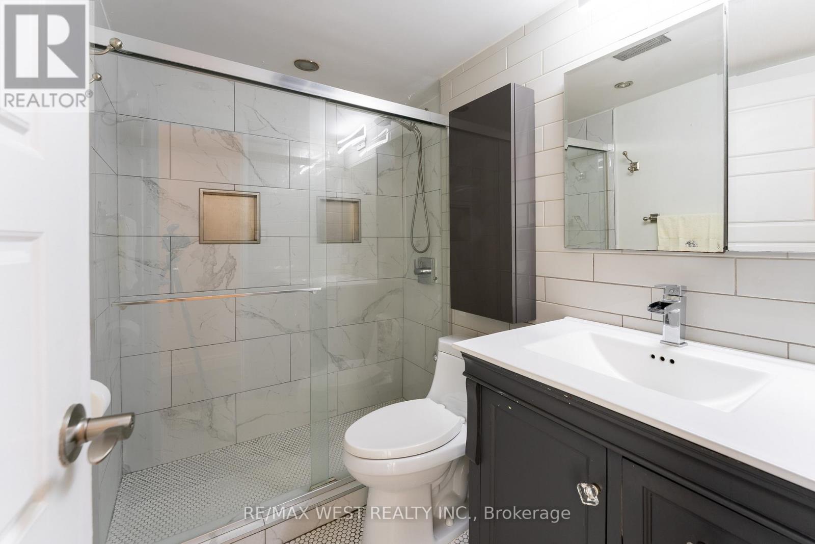 Ph5 - 5 Massey Square, Toronto (crescent Town), Ontario