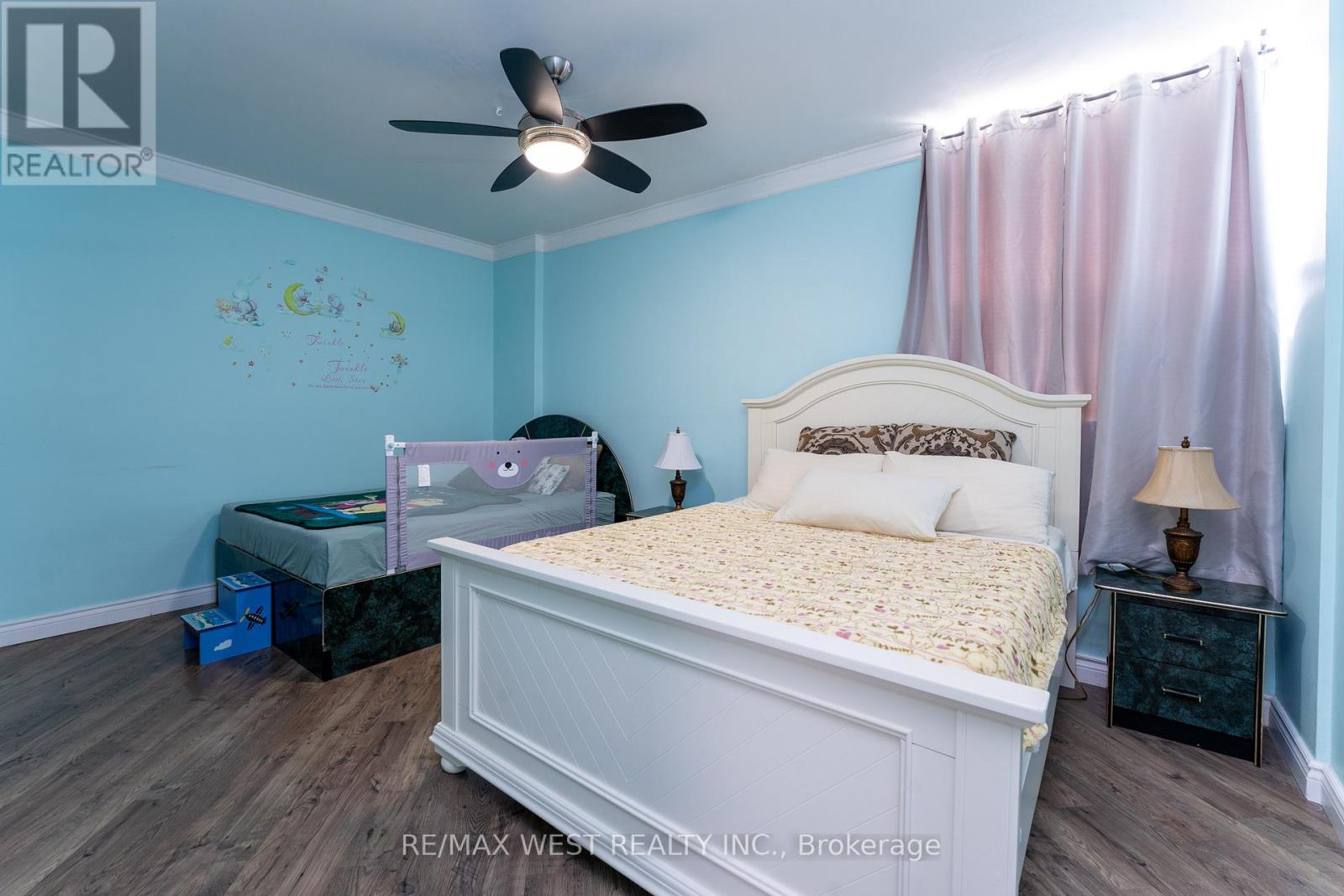 Ph5 - 5 Massey Square, Toronto (crescent Town), Ontario