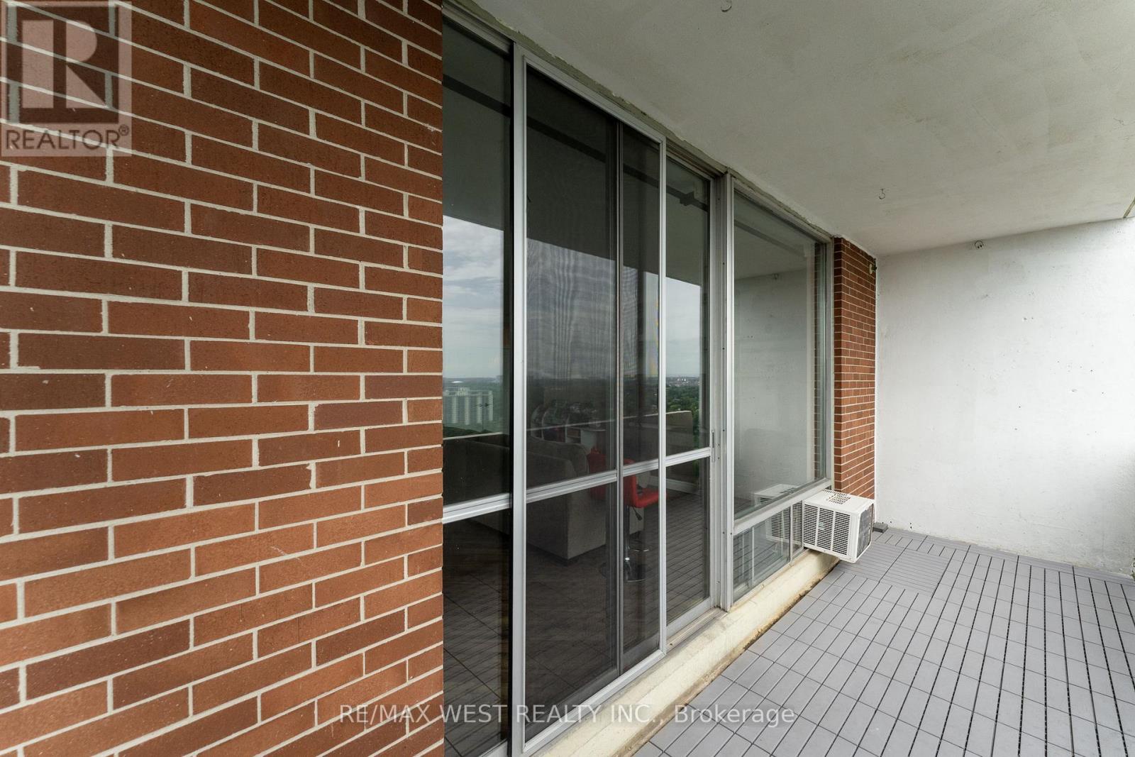 Ph5 - 5 Massey Square, Toronto (crescent Town), Ontario