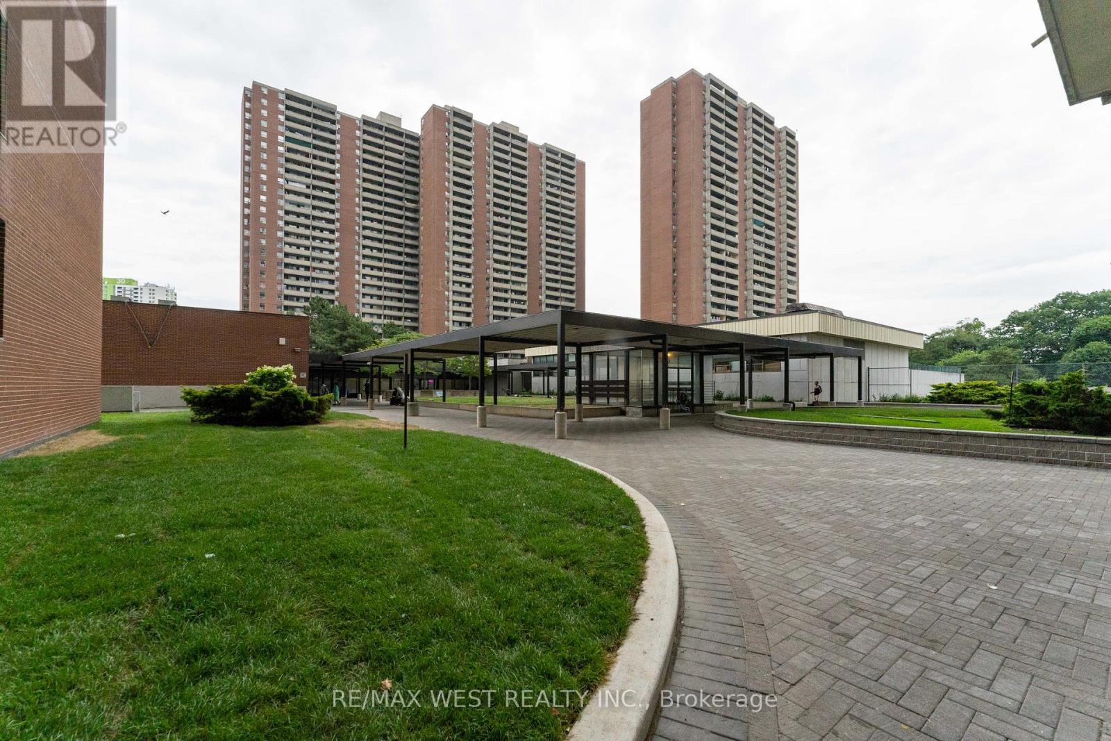 Ph5 - 5 Massey Square, Toronto (crescent Town), Ontario