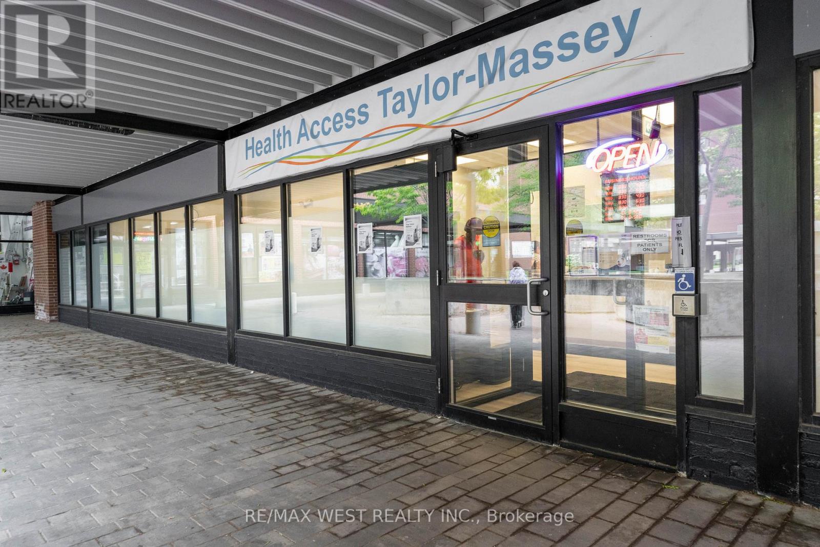 Ph5 - 5 Massey Square, Toronto (crescent Town), Ontario