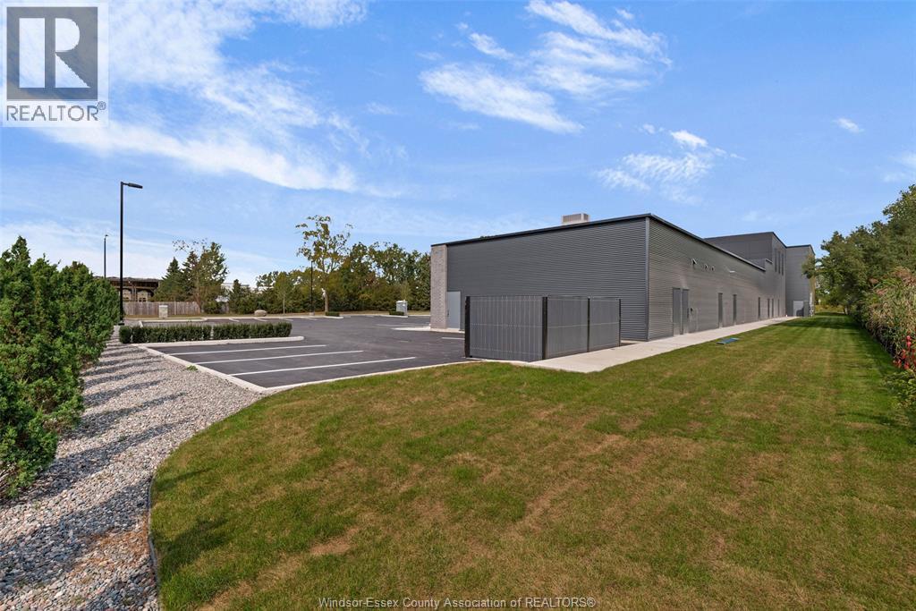 475 Seacliff Drive, Kingsville, Ontario