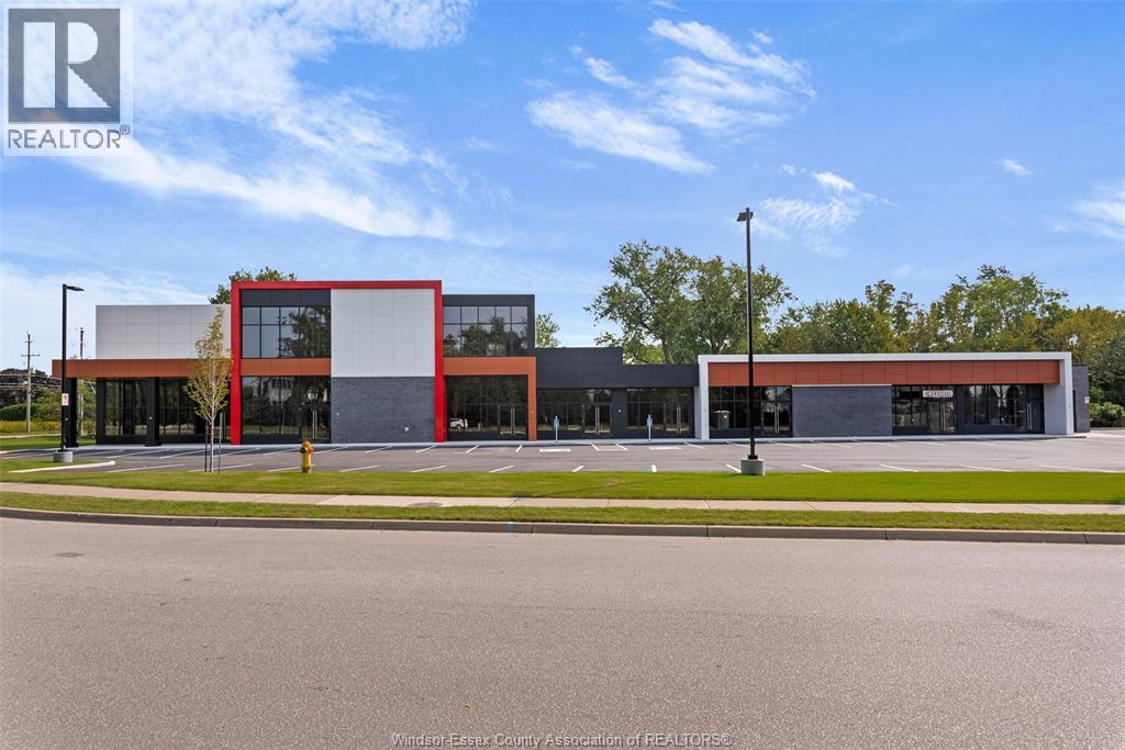 475 Seacliff Drive, Kingsville, Ontario