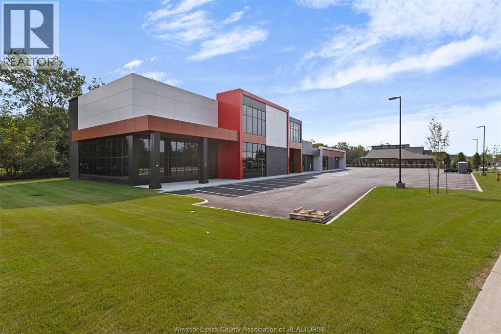 475 Seacliff Drive, Kingsville, Ontario