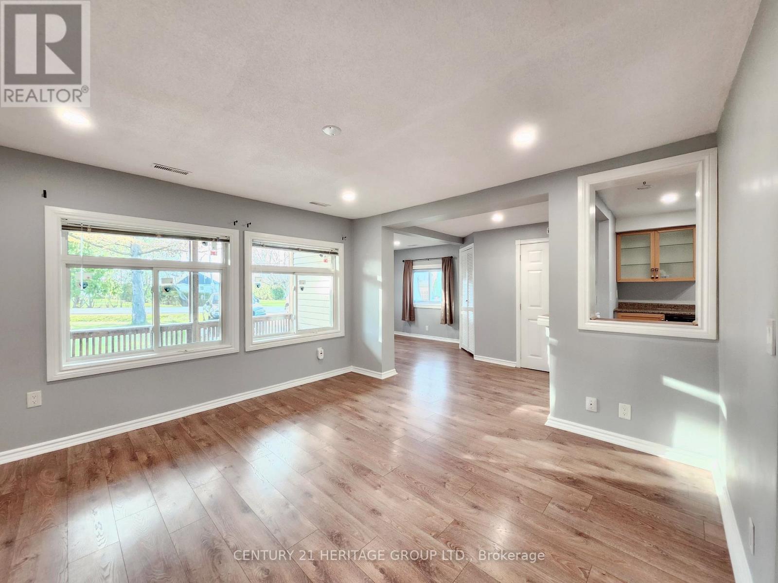 493 Lake Drive S, Georgina (keswick South), Ontario