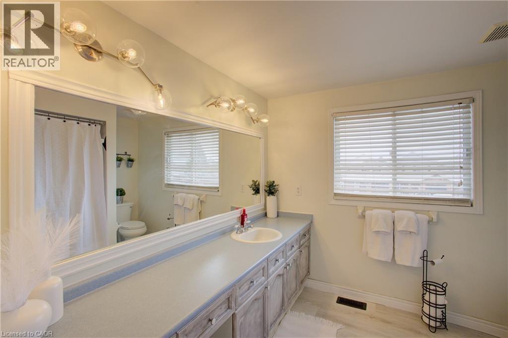 164 Tait Crescent, Fergus, Ontario