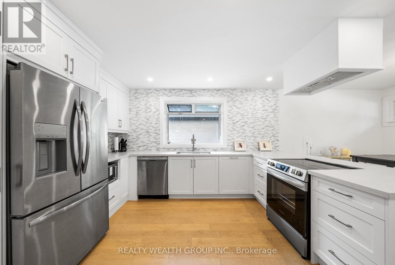 39 Treadgold Crescent, Toronto (parkwoods-donalda), Ontario