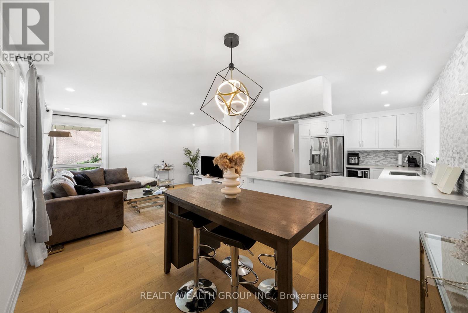 39 Treadgold Crescent, Toronto (parkwoods-donalda), Ontario