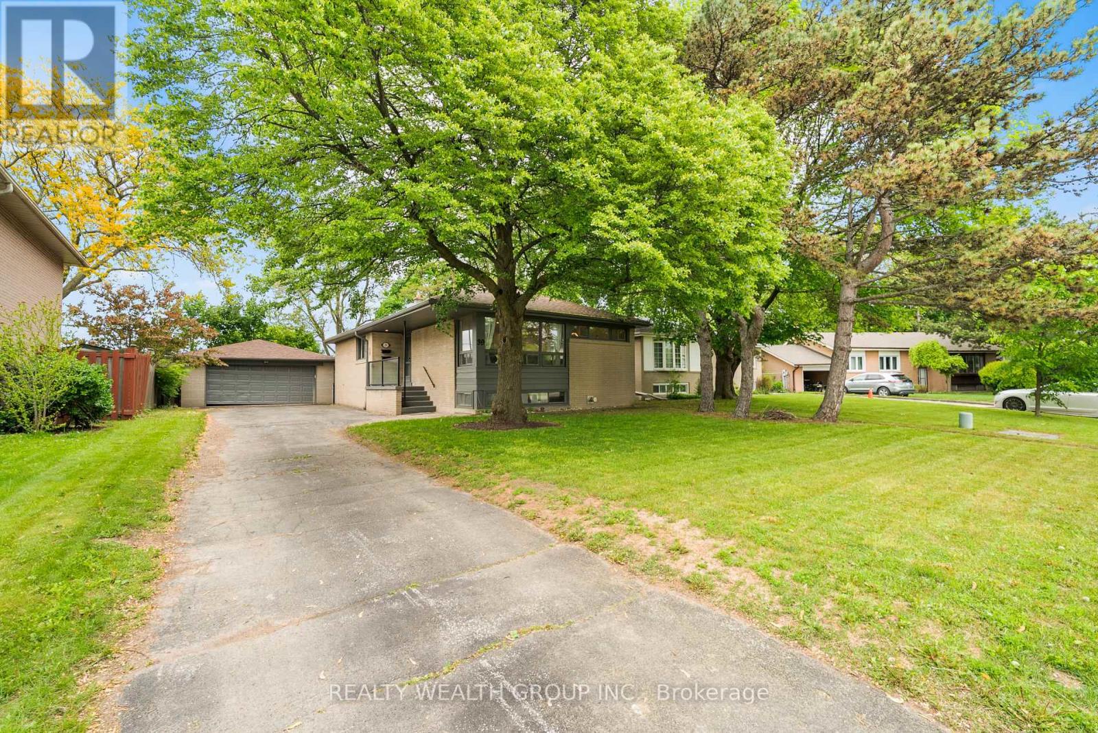 39 Treadgold Crescent, Toronto (parkwoods-donalda), Ontario