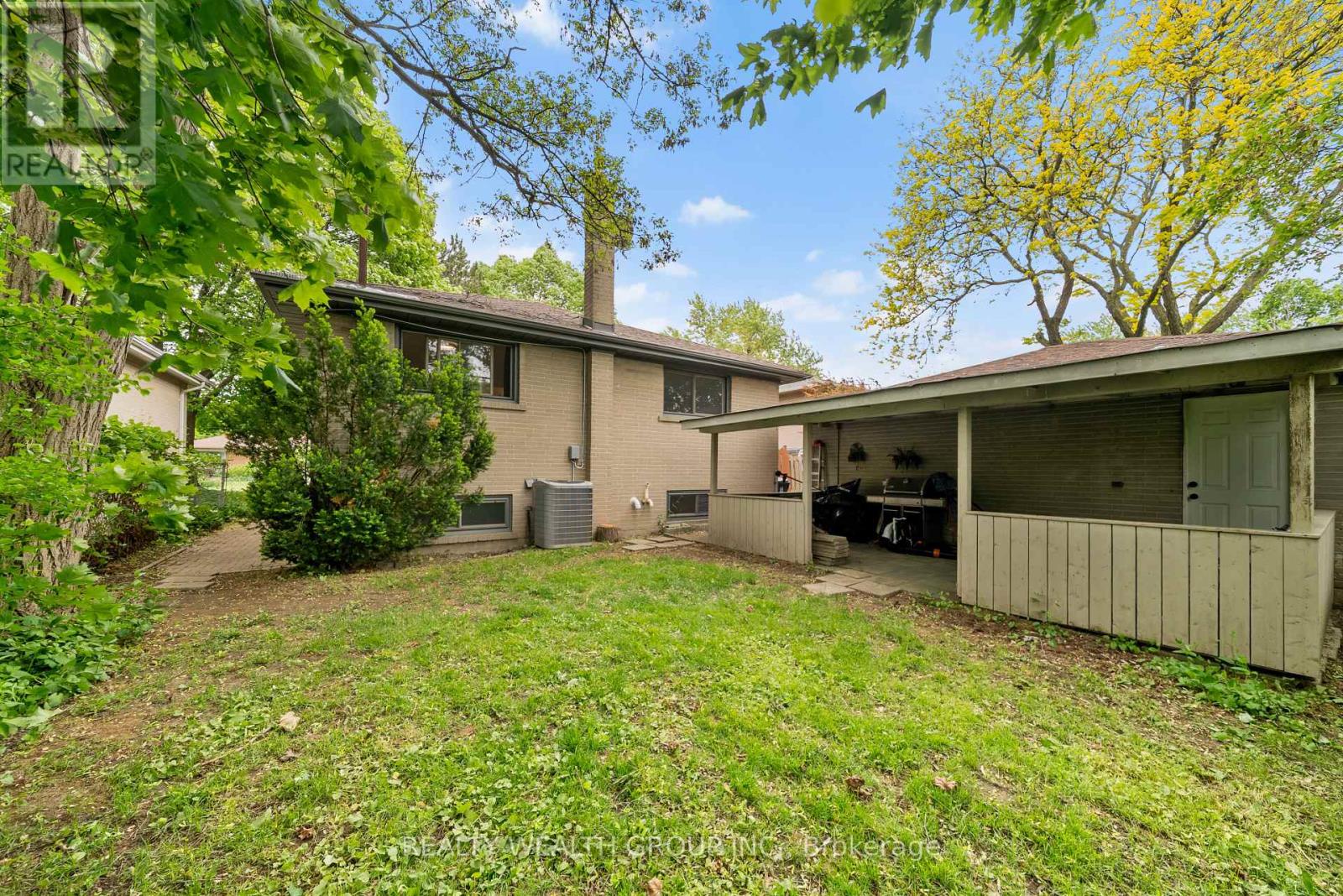 39 Treadgold Crescent, Toronto (parkwoods-donalda), Ontario