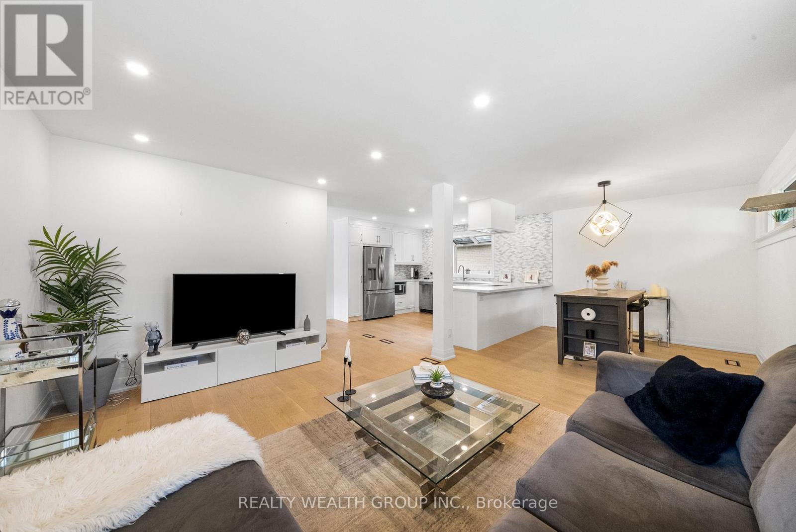 39 Treadgold Crescent, Toronto (parkwoods-donalda), Ontario