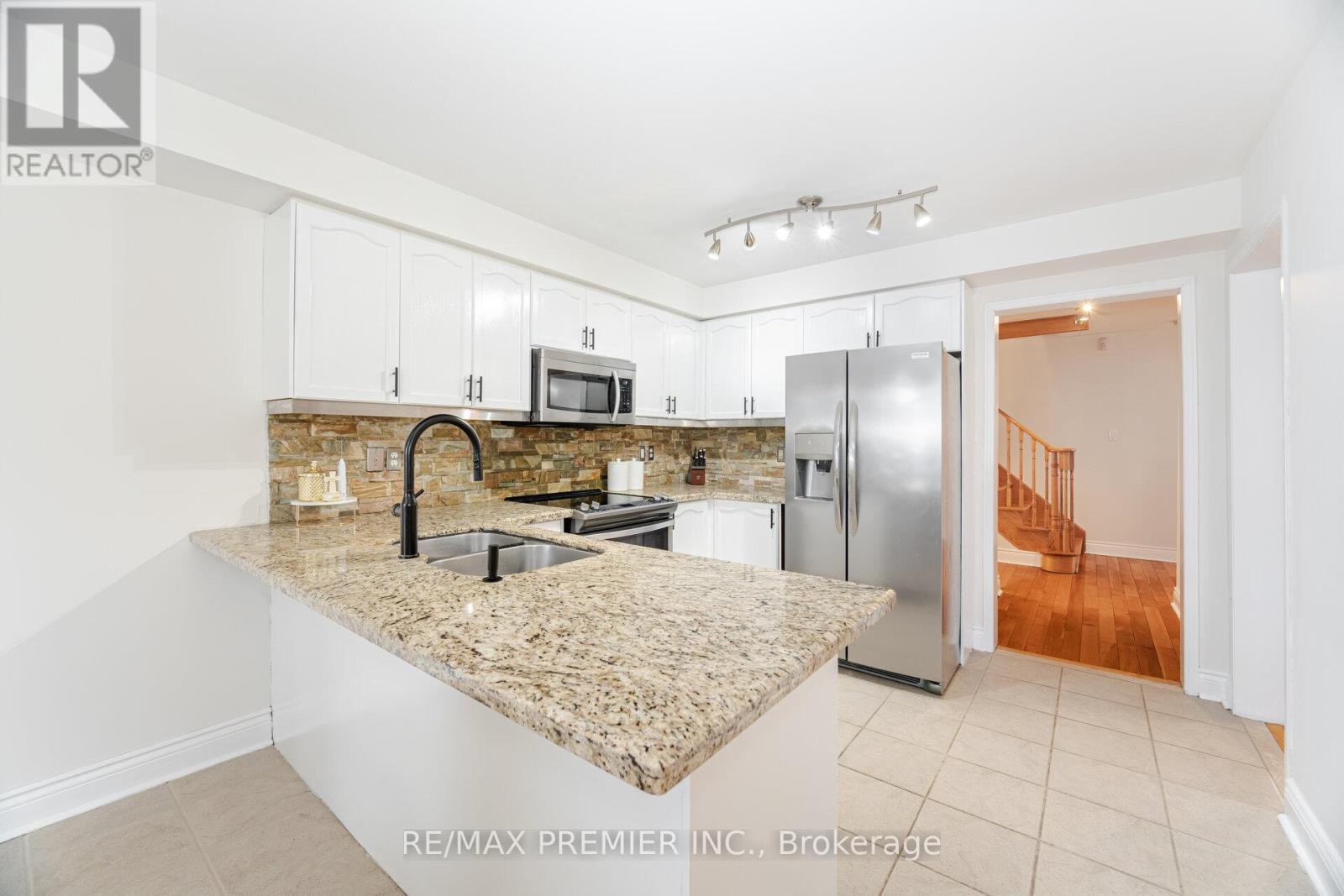 117 Professor Day Drive, Bradford West Gwillimbury (bradford), Ontario