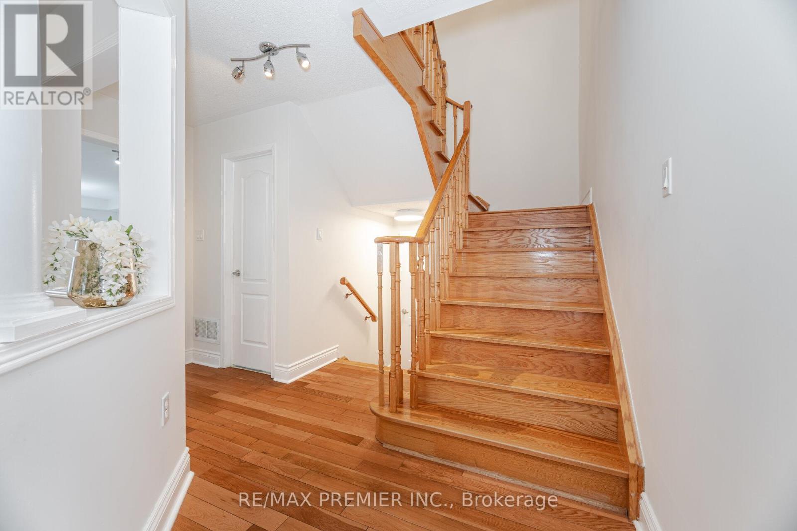 117 Professor Day Drive, Bradford West Gwillimbury (bradford), Ontario