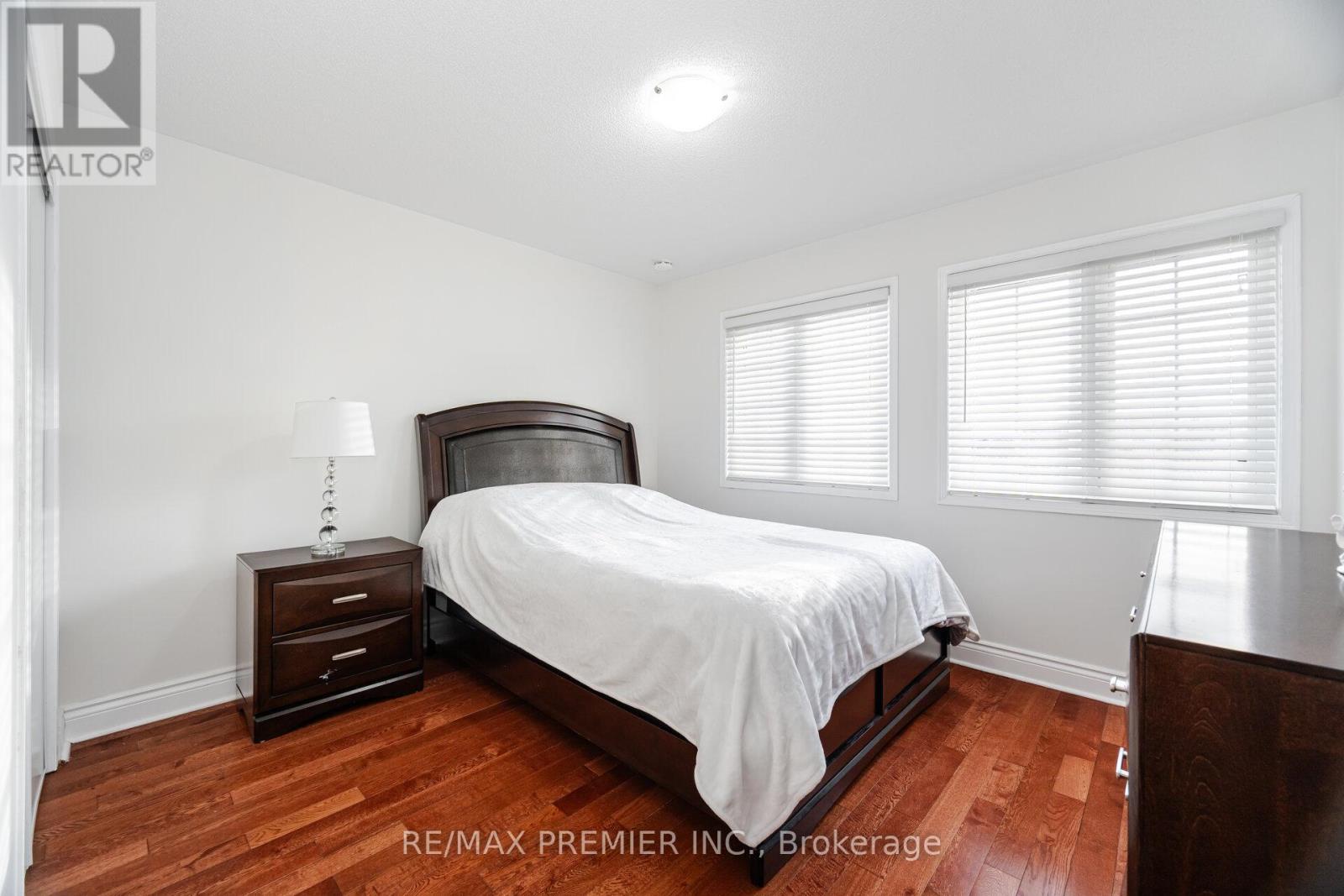 117 Professor Day Drive, Bradford West Gwillimbury (bradford), Ontario