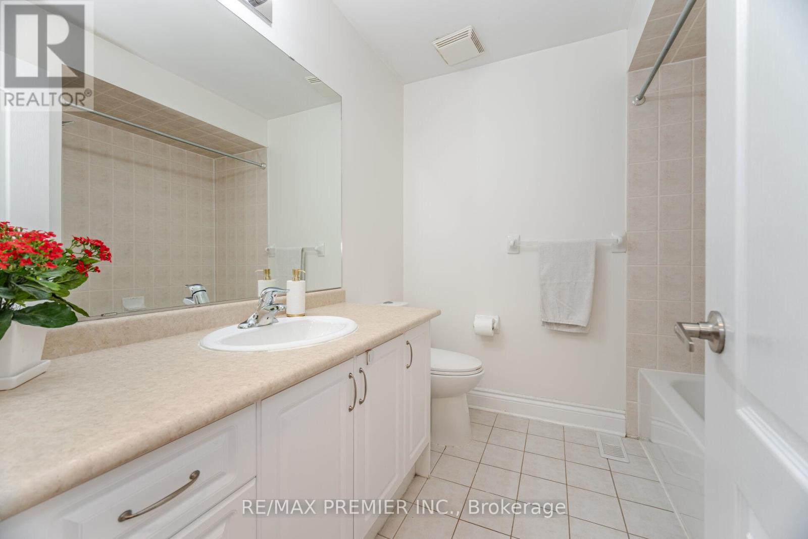 117 Professor Day Drive, Bradford West Gwillimbury (bradford), Ontario