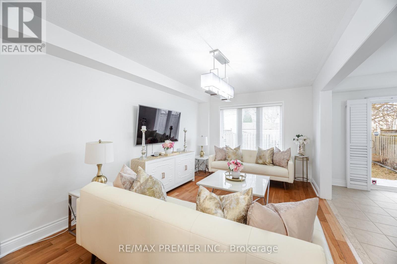 117 Professor Day Drive, Bradford West Gwillimbury (bradford), Ontario