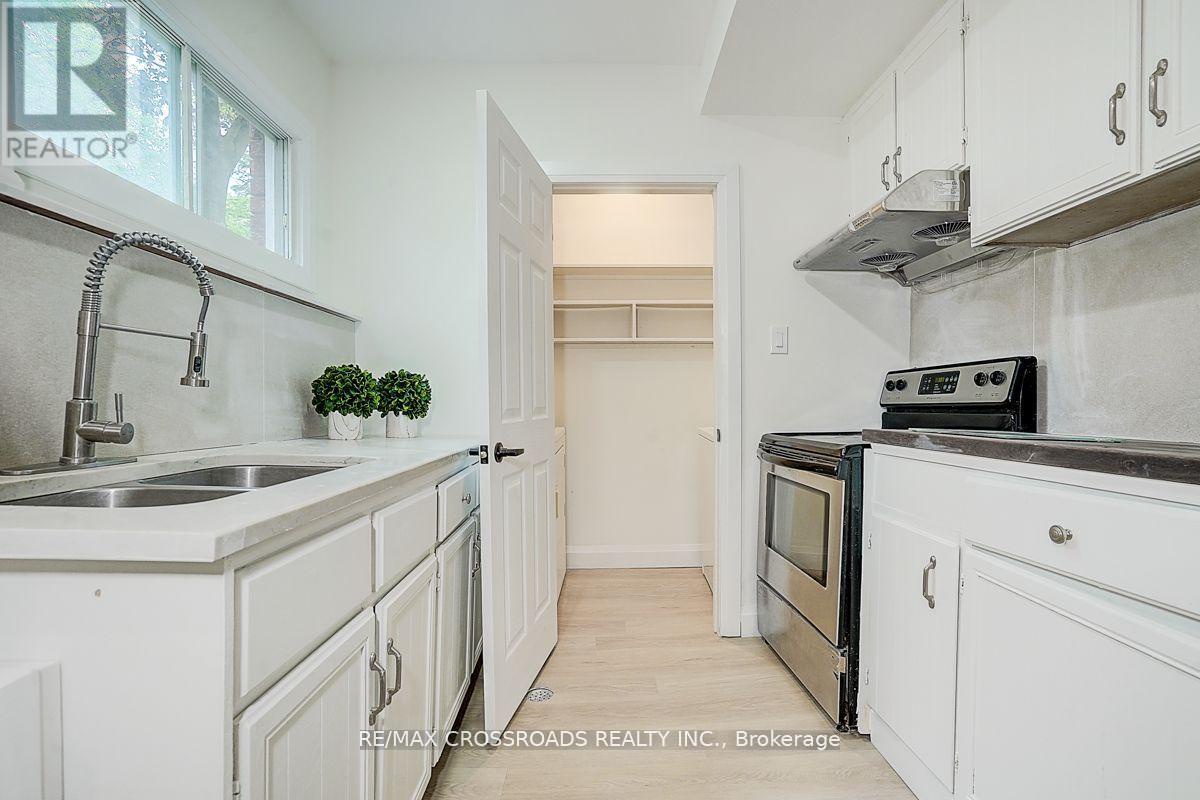 160 Letitia Street, Barrie (letitia Heights), Ontario