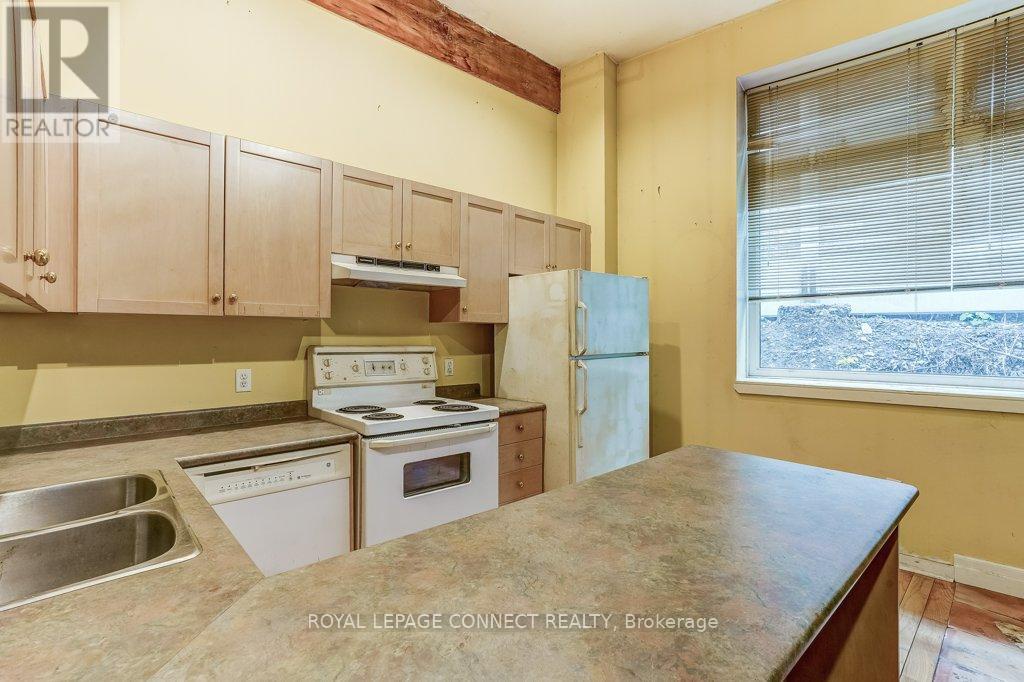 1 - 121 Prescott Avenue, Toronto (weston-pellam Park), Ontario