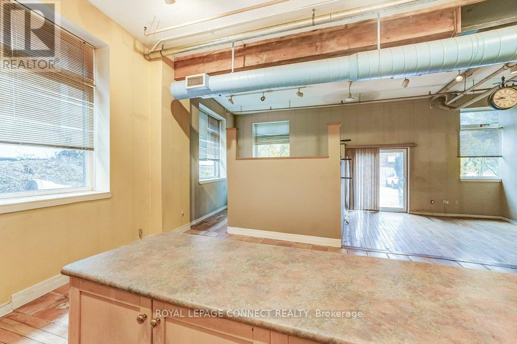 1 - 121 Prescott Avenue, Toronto (weston-pellam Park), Ontario