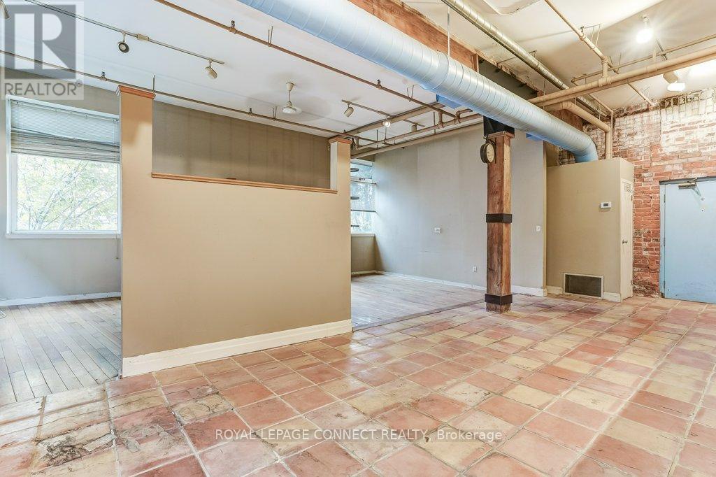 1 - 121 Prescott Avenue, Toronto (weston-pellam Park), Ontario