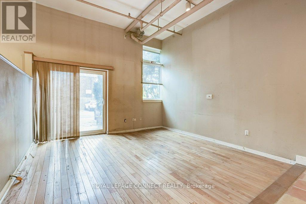 1 - 121 Prescott Avenue, Toronto (weston-pellam Park), Ontario