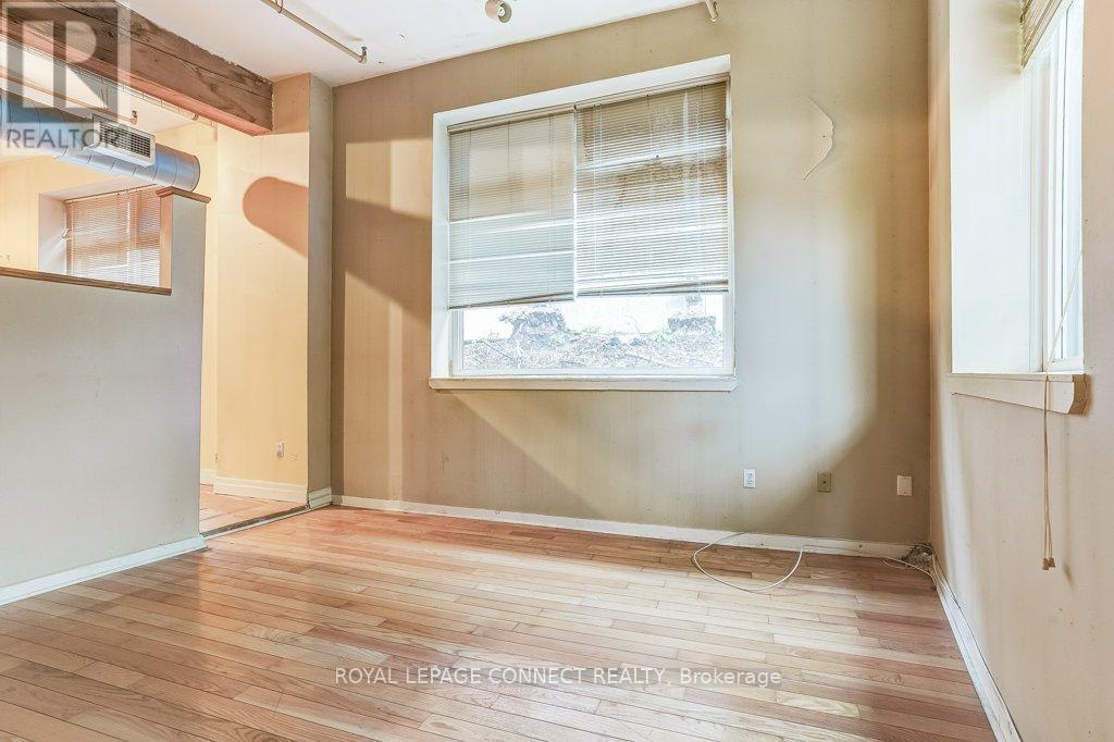 1 - 121 Prescott Avenue, Toronto (weston-pellam Park), Ontario