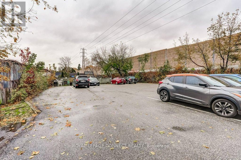 1 - 121 Prescott Avenue, Toronto (weston-pellam Park), Ontario