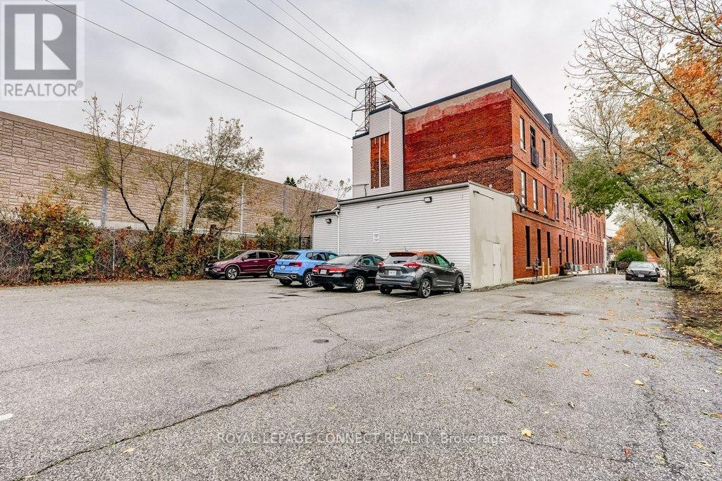 1 - 121 Prescott Avenue, Toronto (weston-pellam Park), Ontario