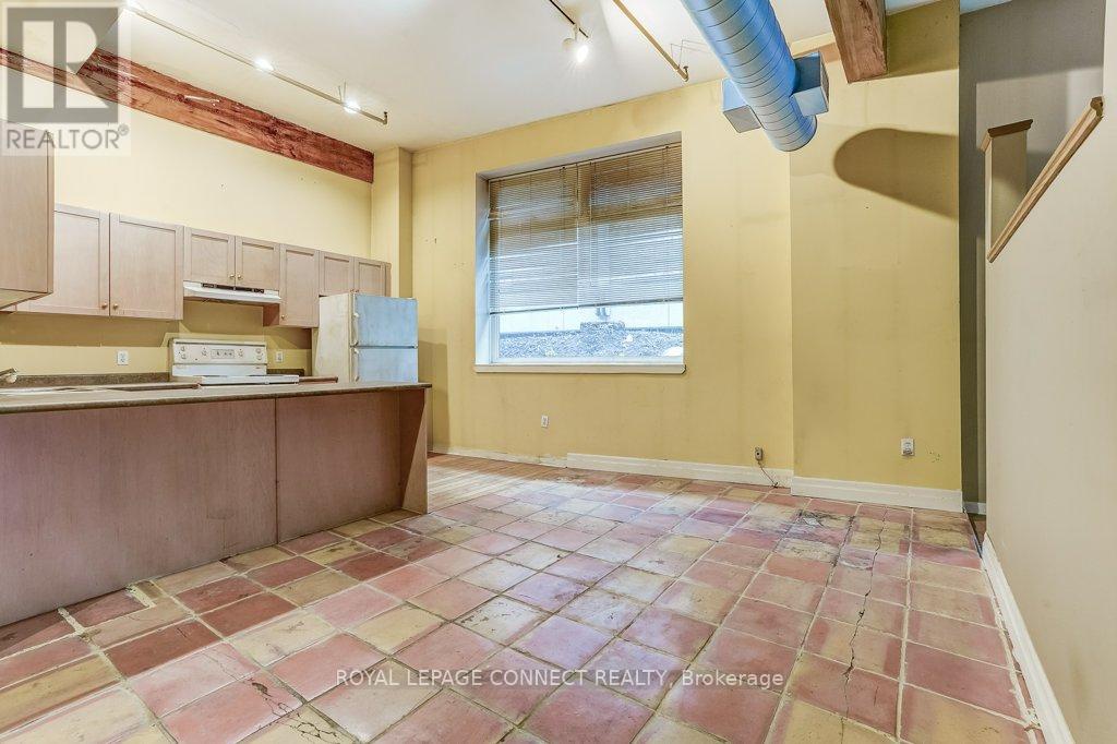 1 - 121 Prescott Avenue, Toronto (weston-pellam Park), Ontario