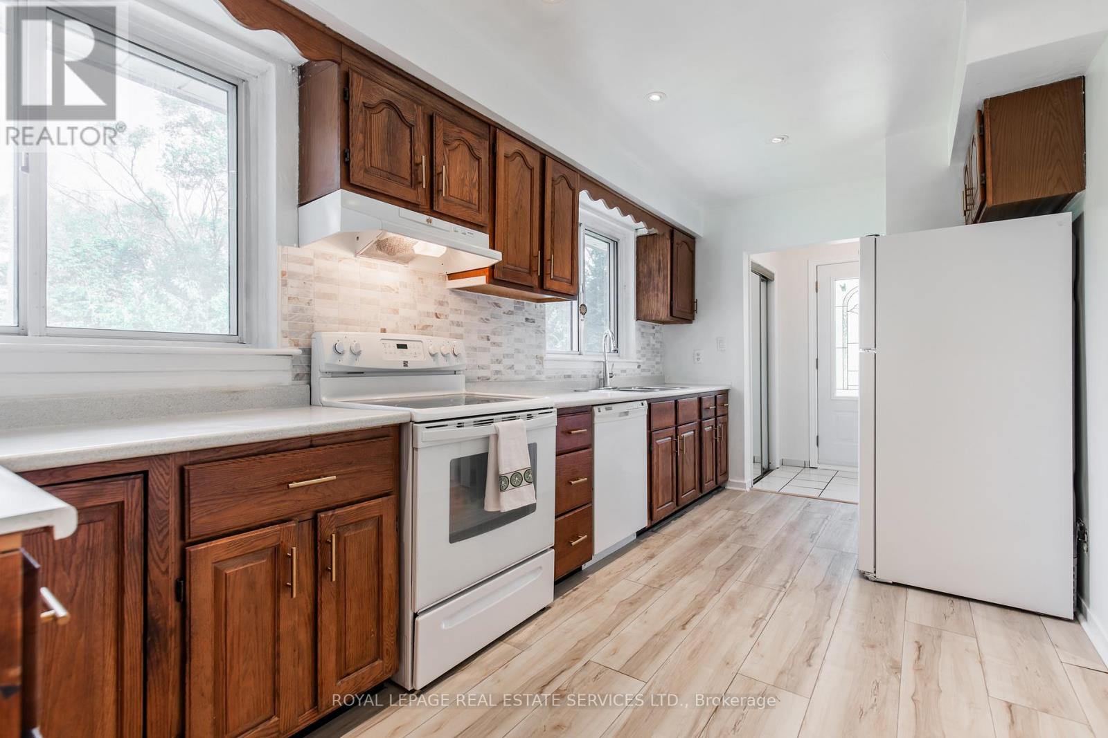 75 Upwood Avenue, Toronto (rustic), Ontario