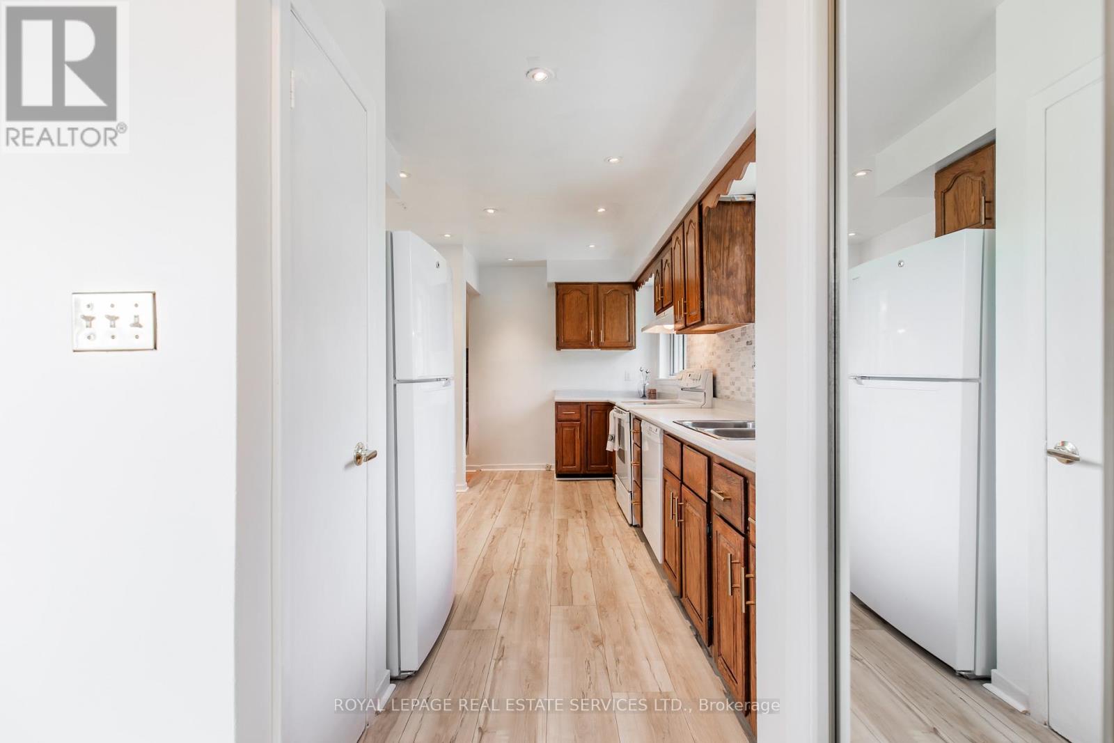 75 Upwood Avenue, Toronto (rustic), Ontario