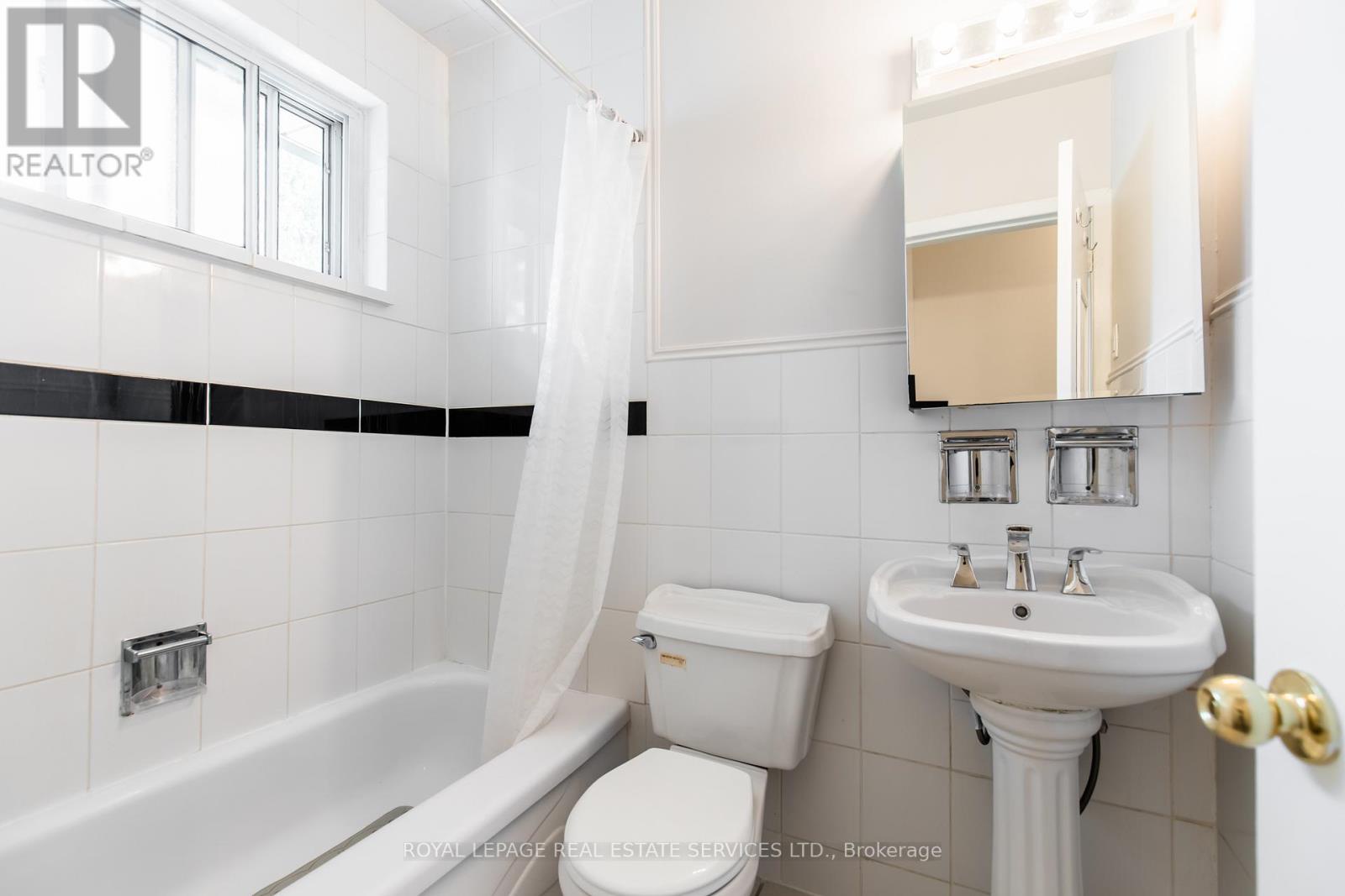 75 Upwood Avenue, Toronto (rustic), Ontario