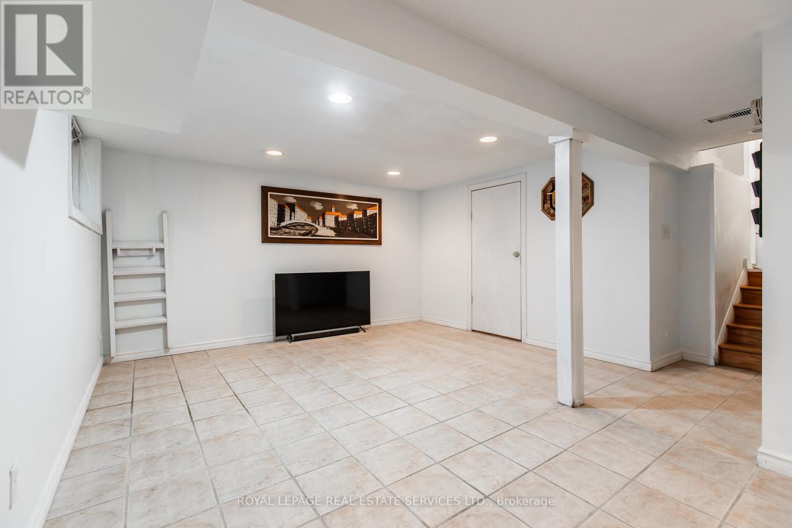 75 Upwood Avenue, Toronto (rustic), Ontario